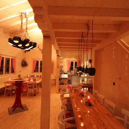 Chalet With Gourmet Kitchen For 4-8 People Axalp