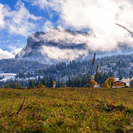 Chalet With Gourmet Kitchen For 4-8 People *