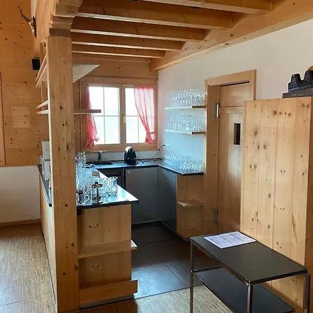 Chalet With Gourmet Kitchen For 4-8 People